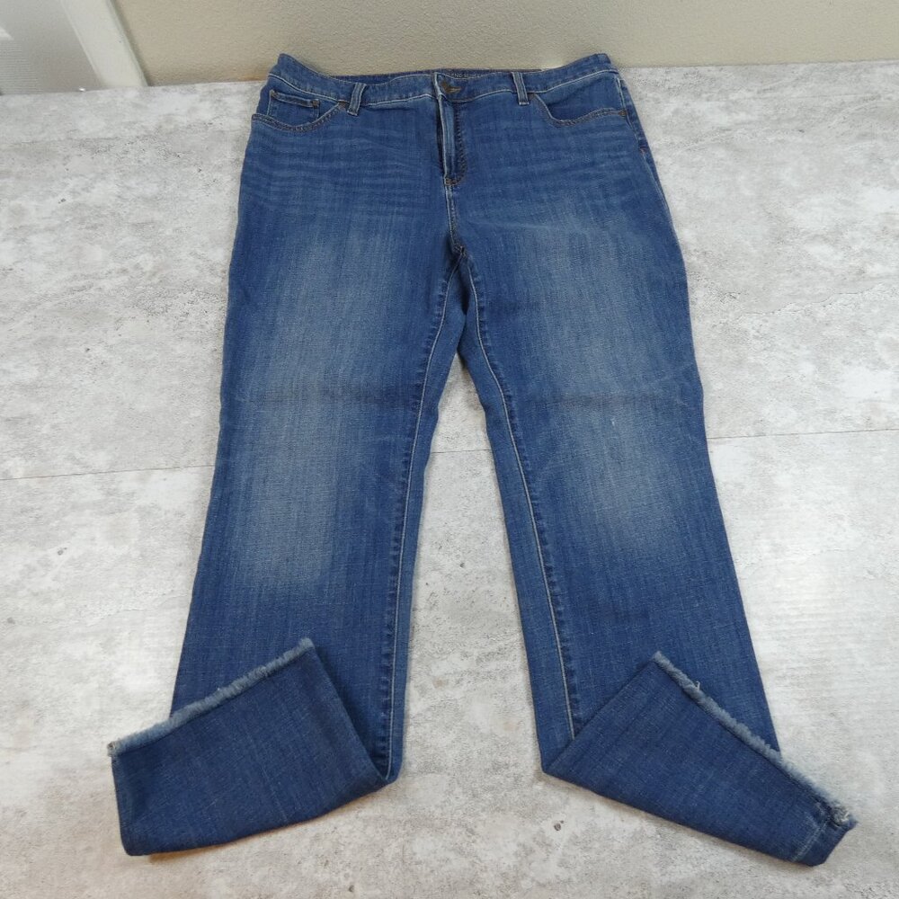 Chicos Jeans 2.5 Blue Raw Hem Girlfriend Slim Leg Actual 36X29